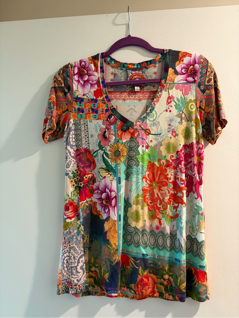 Johnny Was Multicolor Floral Patchwork V-Neck Short Sleeve Tee